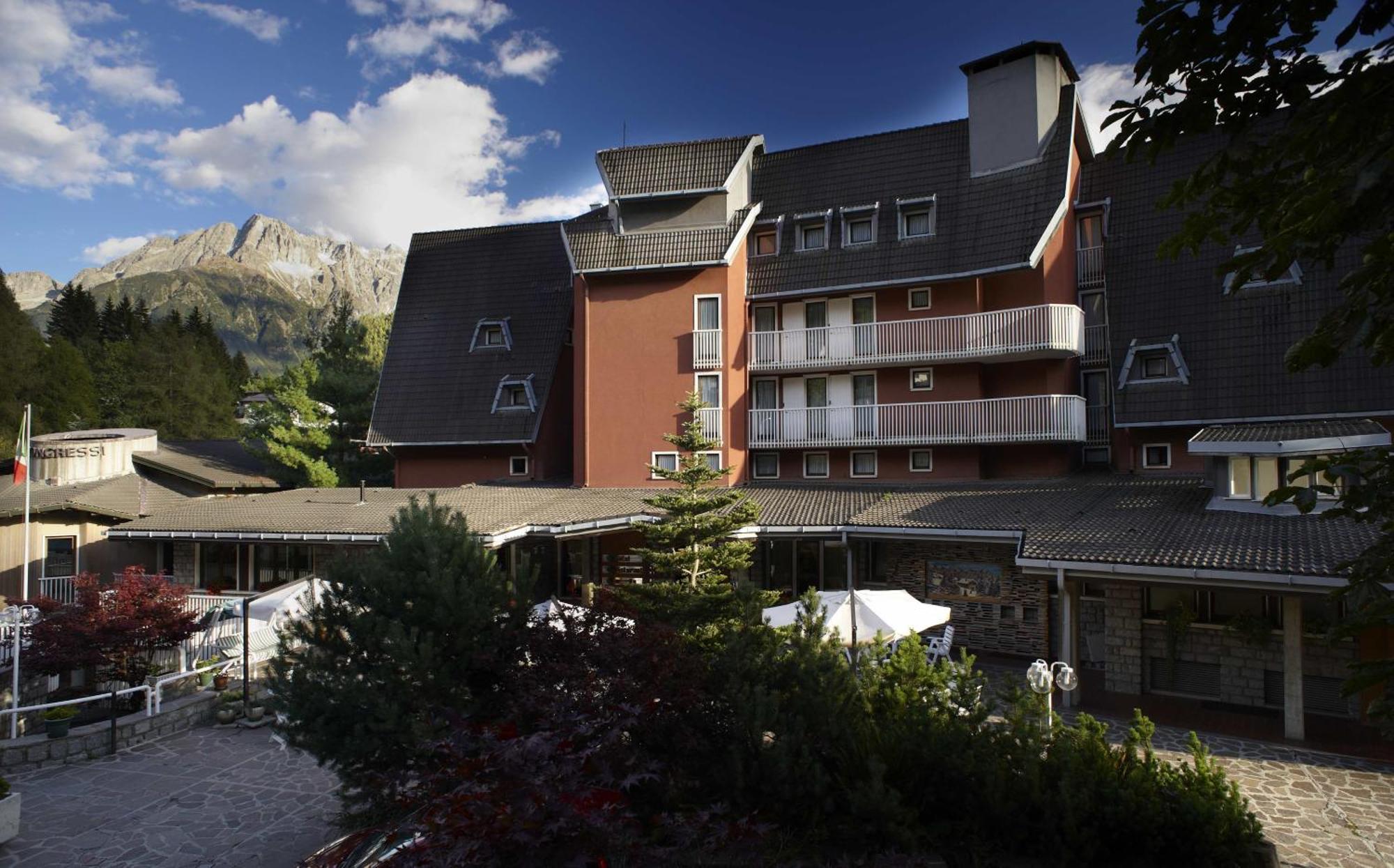 Hotel Mirella Ponte Di Legno Exterior photo