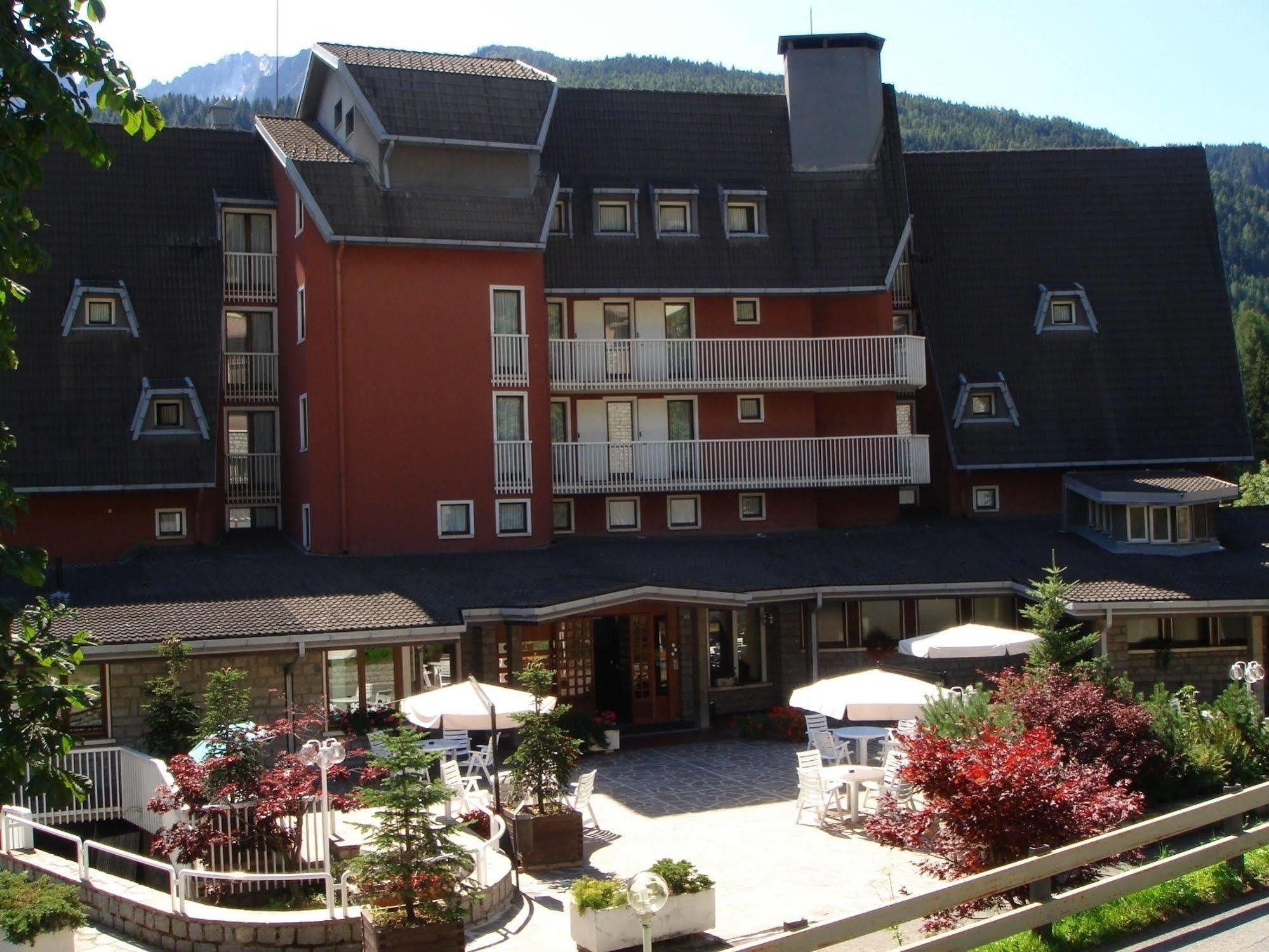 Hotel Mirella Ponte Di Legno Exterior photo